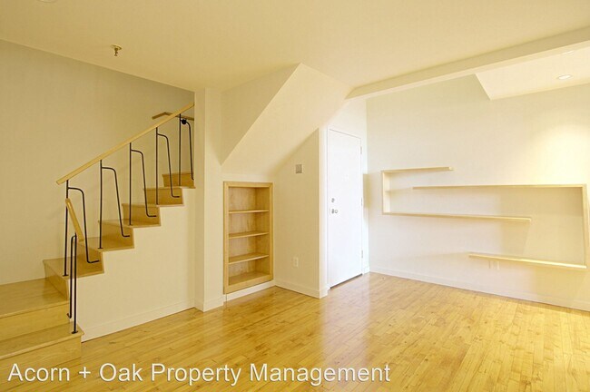Foto del edificio - 2 br, 2 bath House - 500 N Duke St Apt 53-301
