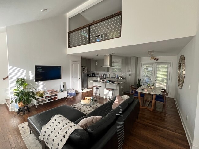 Building Photo - 1936 Don Juan Ln