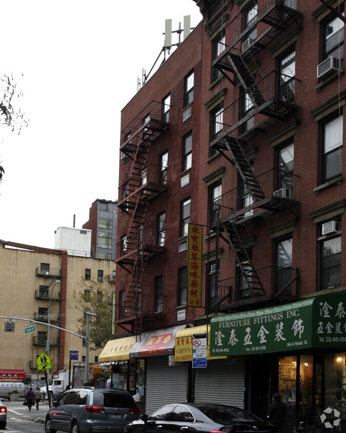 Building Photo - 84 Hester St