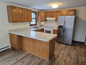 Building Photo - 64 Pershing St