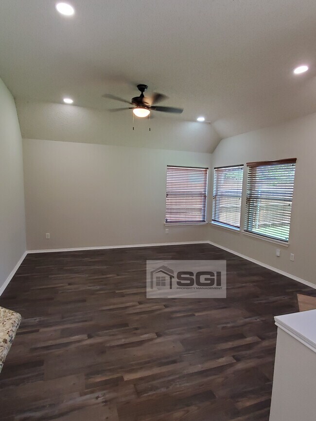 Foto del edificio - 8513 Viridian Ln