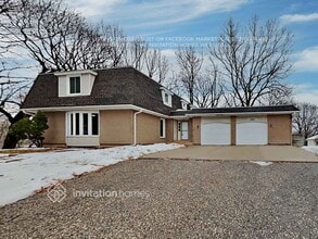 Building Photo - 15004 Park Ave S