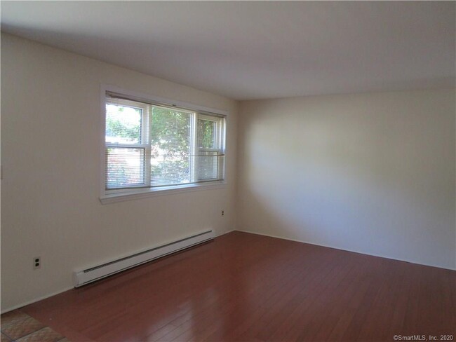 Building Photo - 1 Barnstable Ln