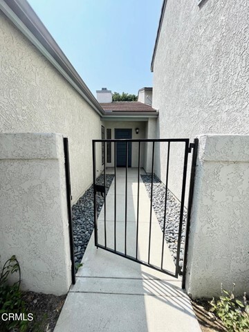 Building Photo - 667 Beachport Dr