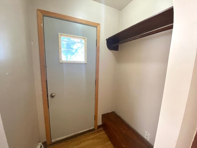 Foto del edificio - 4 Bed 2 Bath Home!