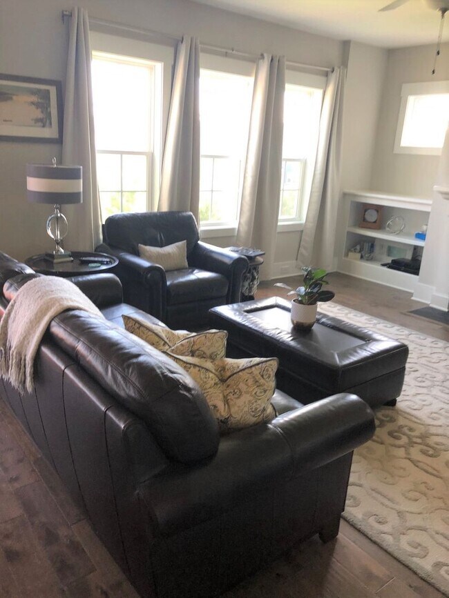 Foto del edificio - Incredible location in Briar Chapel for this stunning 3 / 4 bedroom home - furnished option avail...