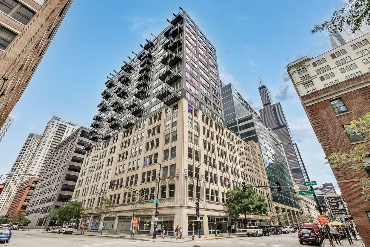 Foto principal - 565 W Quincy St