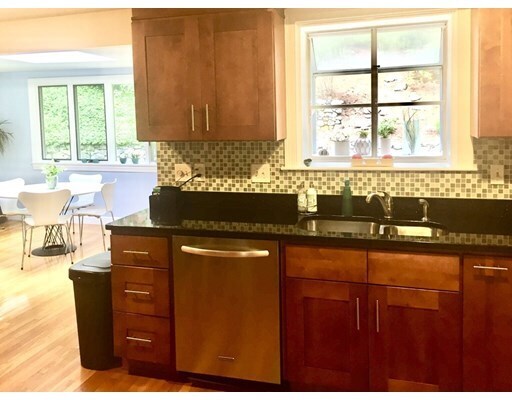 Foto del edificio - 45 Wareland Rd