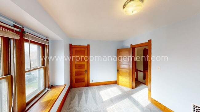 Building Photo - 3 Bedroom 1 Bathroom Home for Rent Near Gl...