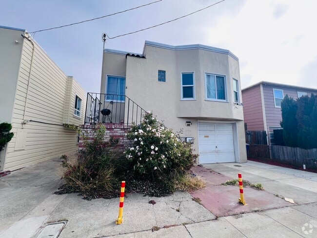 Building Photo - 660 Railroad Ave