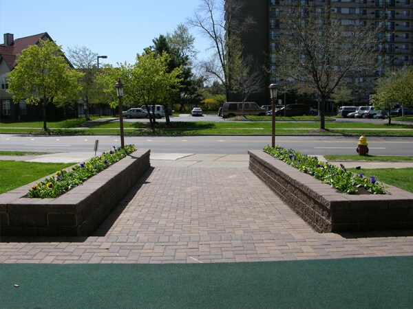 Building Photo - 106 Pallister