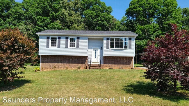 Building Photo - 3 br, 1 bath House - 110 Carolina Dr