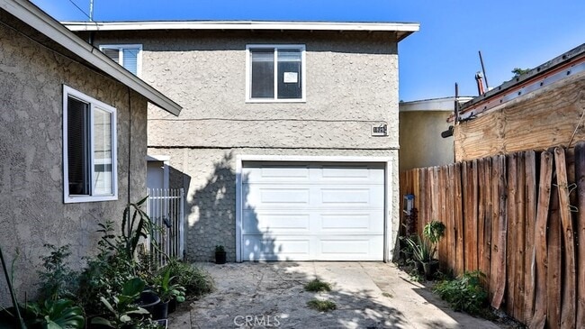 Foto del edificio - 1829 1/2 E 63rd Street Unit