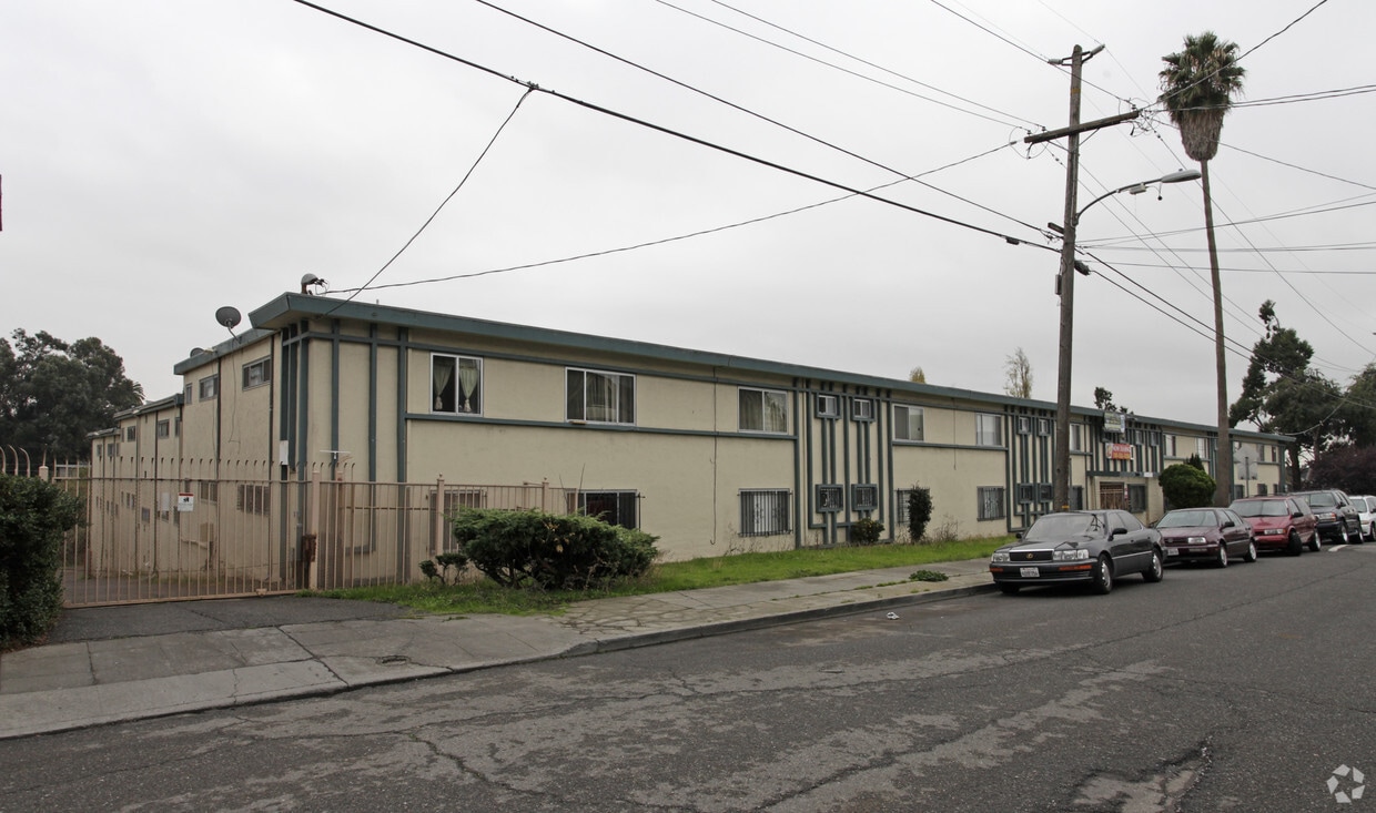 Building - 2000 36th Ave