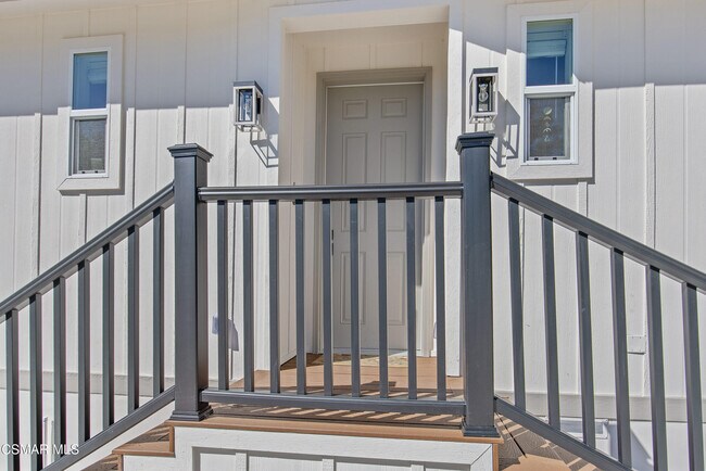 Foto del edificio - 313 Raymond St