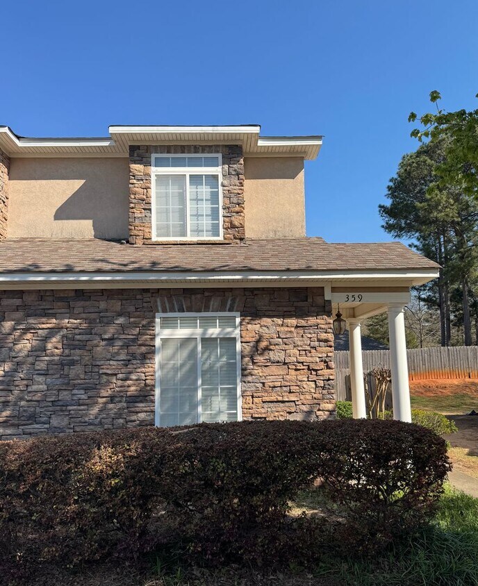 Foto del edificio - Cuter 3 Bedroom, 3.5 Half Bath Twin Home in Ross Park