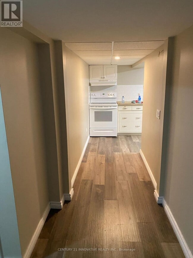 Building Photo - 223 Erindale Ave