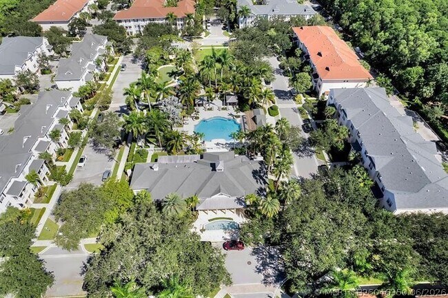 Building Photo - 275 Murcia Dr