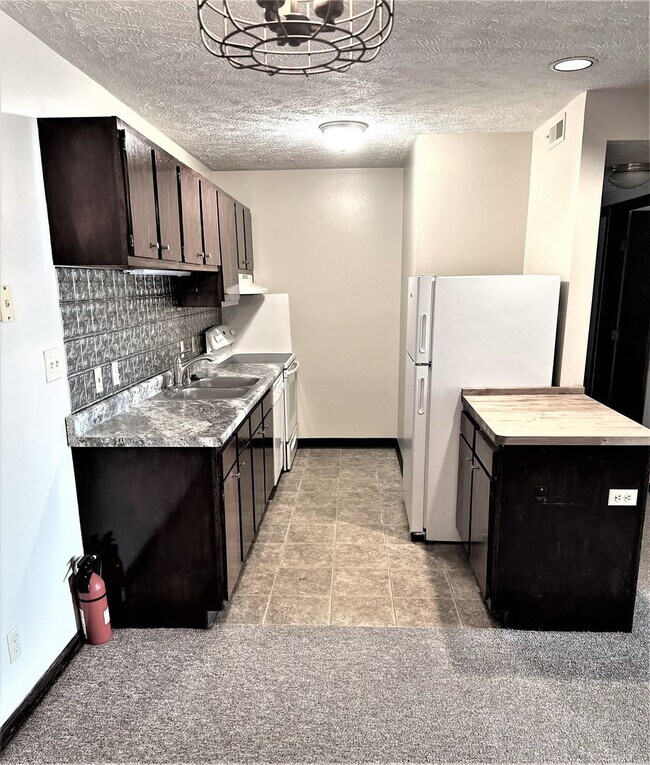 Building Photo - College Park Condominiums