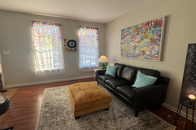 Foto del edificio - 9414 Grant Ave