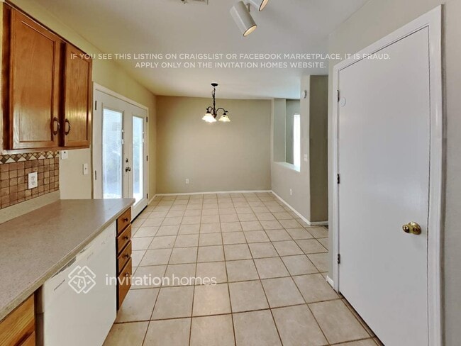 Foto del edificio - 8719 W Bobby Lopez Dr