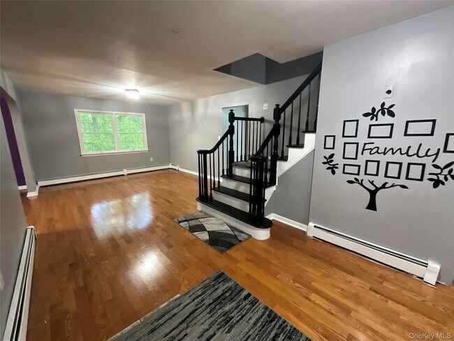 Building Photo - 22 Dogwood Dr