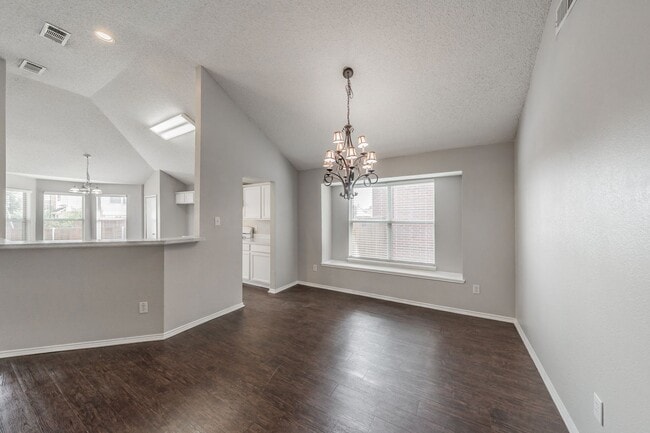 Building Photo - 132 Brookshore Dr