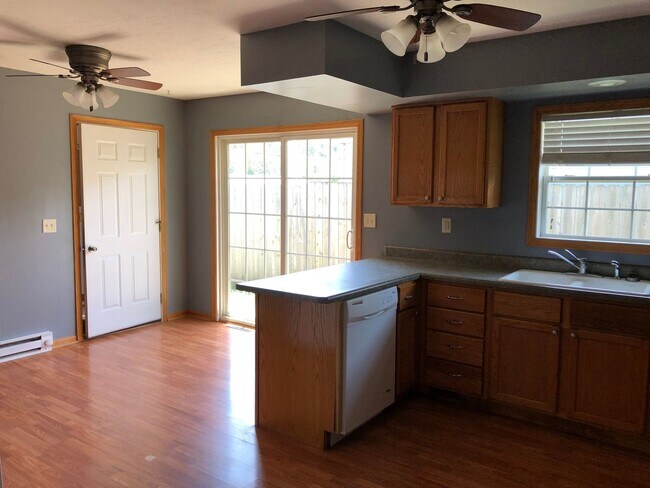 Foto del edificio - Cozy 3 Bedroom Home with Garage in Colona
