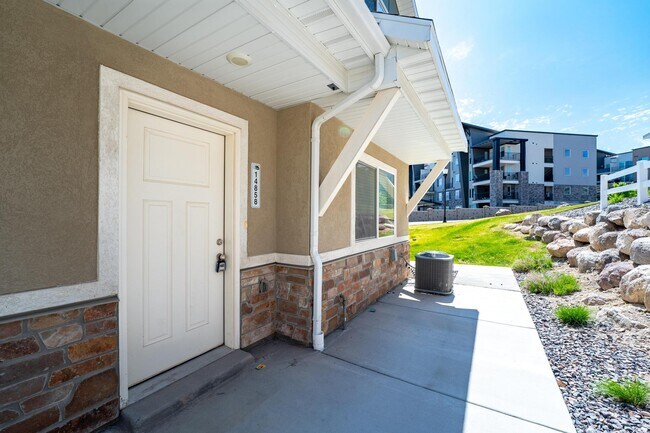 Foto del edificio - 14857 S Marble Rock Way
