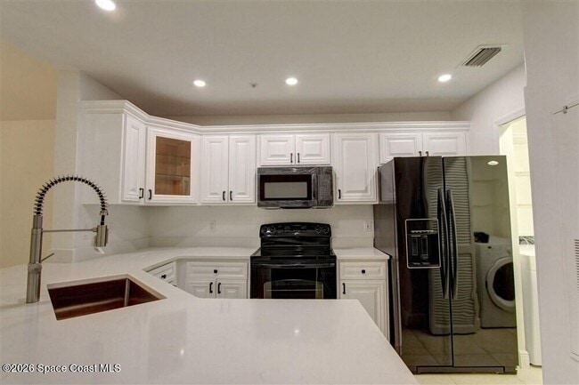 Building Photo - 7667 N Wickham Rd