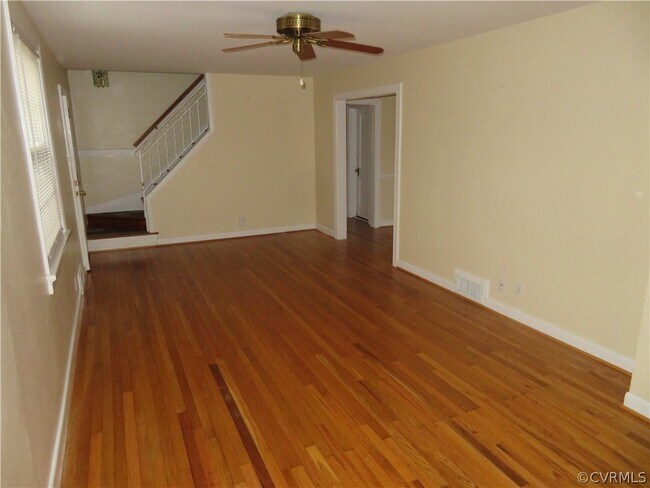 Foto del edificio - 7505 Sweetbriar Rd