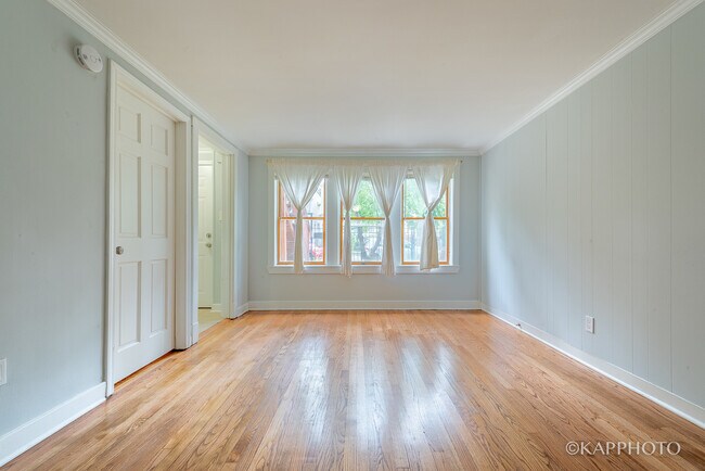 Foto del edificio - 3108 N St Louis Ave