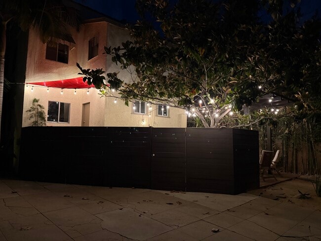 Building Photo - 1082 Meadowbrook Ave