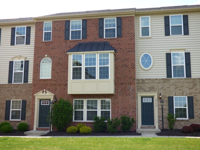 Foto del edificio - 2703 Pointe View Dr