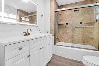 Building Photo - 1841 Adams St