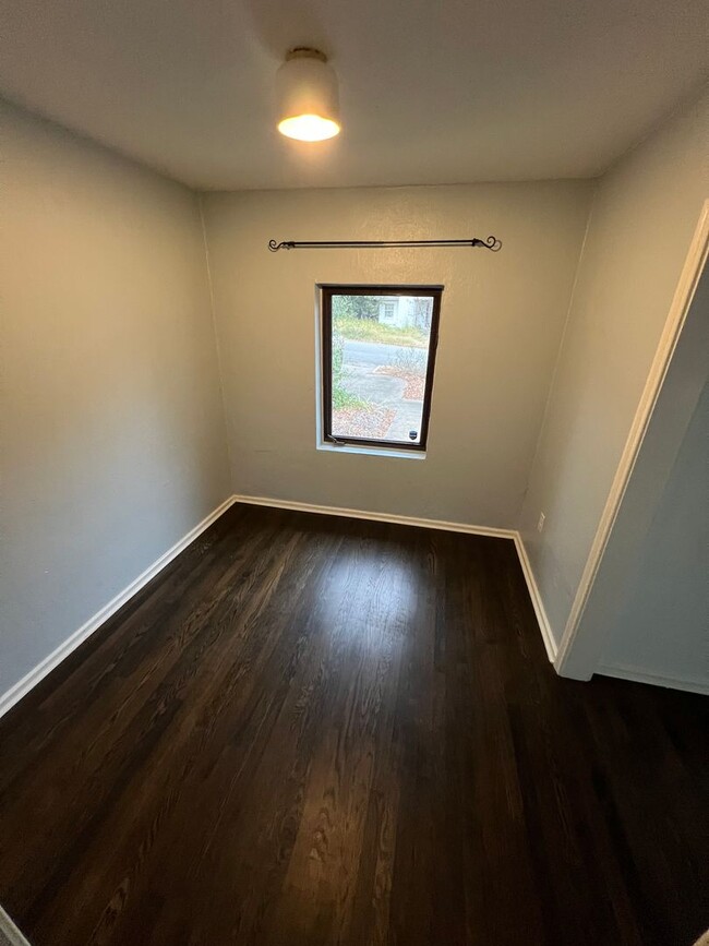 Building Photo - Upgraded 2 Bedroom Home in Cherrywood!