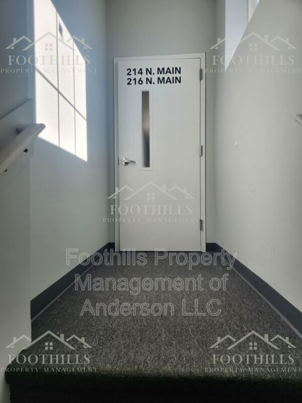 Foto del edificio - 216 N Main St