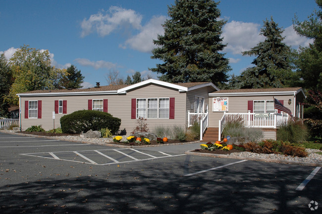 Building Photo - Green Acres