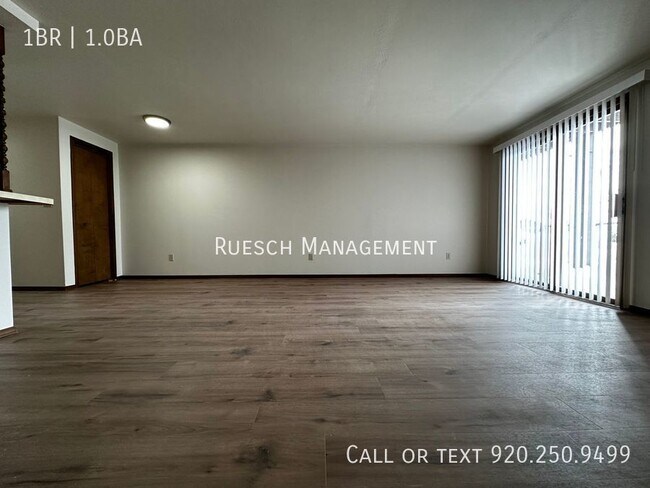 Foto del edificio - Recently Renovated 1 Bedroom 1 Bath Lower ...