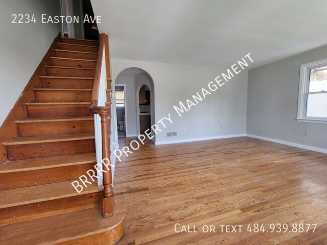 Building Photo - 2234 Easton Ave