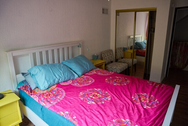 Foto del edificio - 3069 Knob Dr