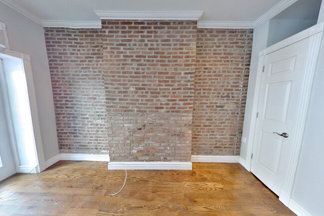 Building Photo - 53 Leroy St