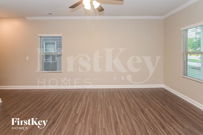 Foto del edificio - 11939 Hambright Rd