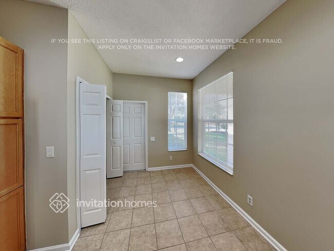 Foto del edificio - 9910 52nd St E