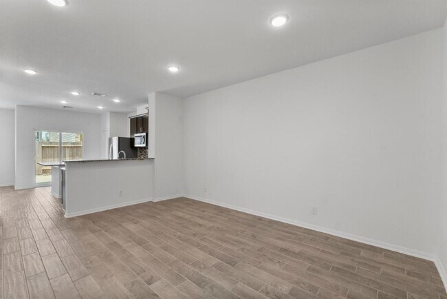 Foto del edificio - 2513 Harmony Forest Ln