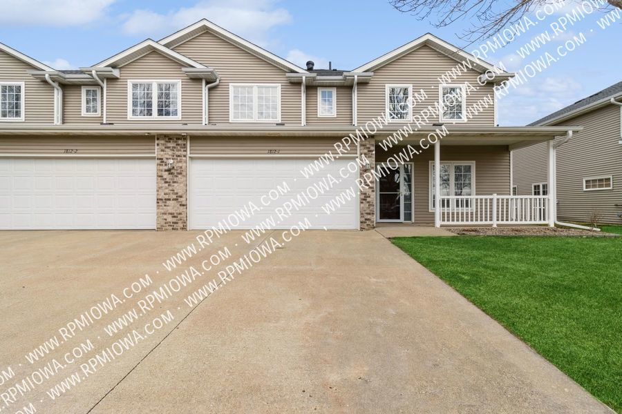Primary Photo - UPDATED TOWNHOME!! 2 Bed, 2.5 Bath Townhom...