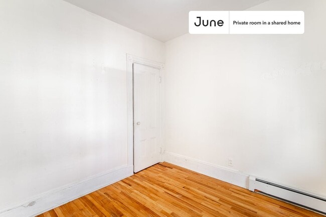 Building Photo - Private bedroom in 2 bed/1 bath Home