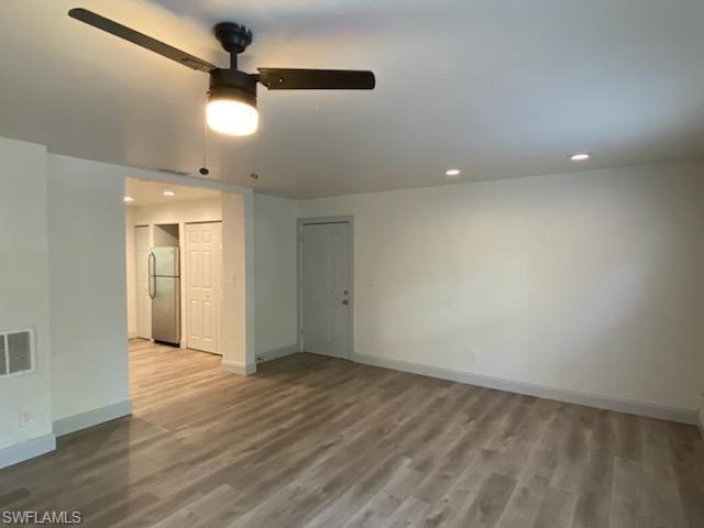 Foto del edificio - 3160 E Riverside Dr