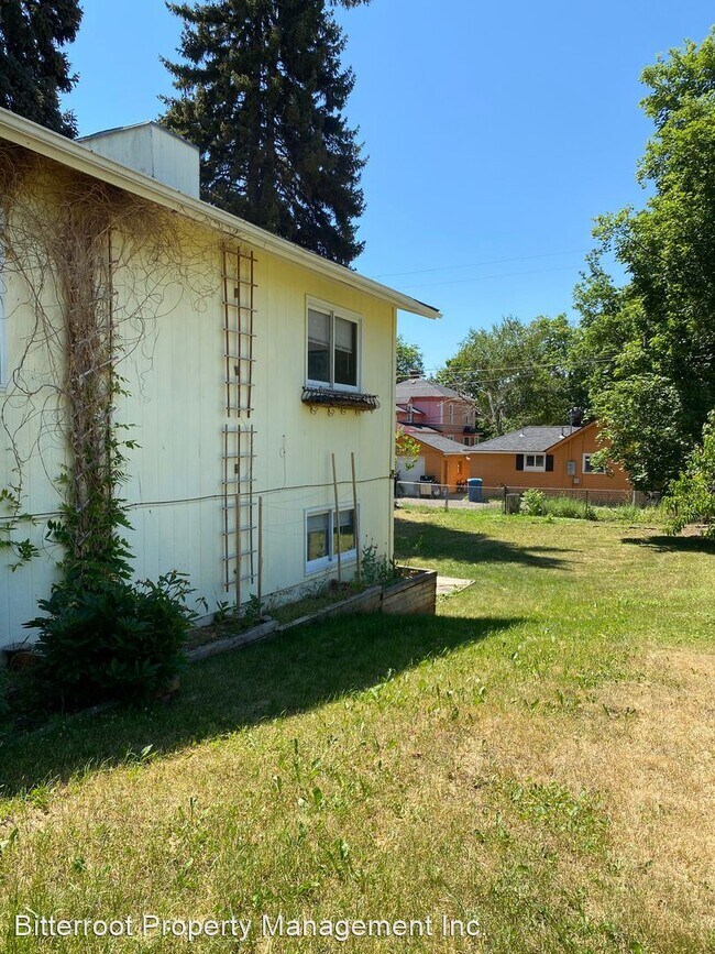 Building Photo - 4 br, 2 bath House - 1201 Poplar