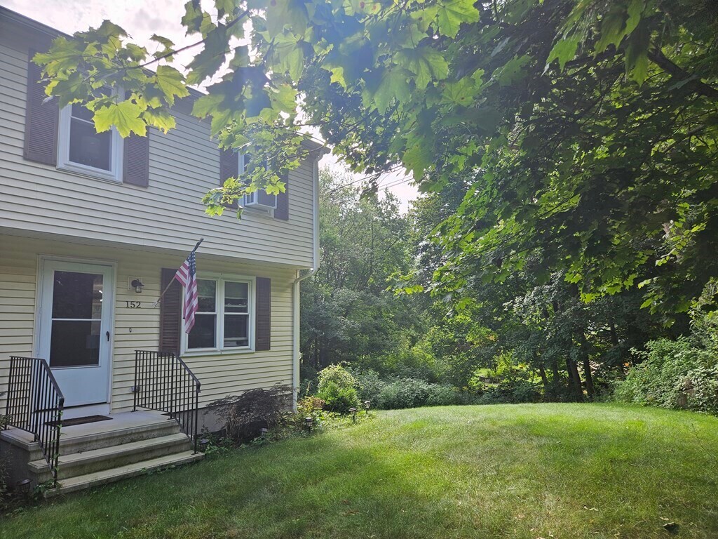 Foto principal - 152 S Main St